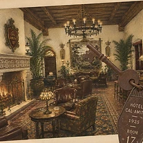 The Mirador Lounge
