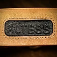 Le prénom Altess incrusté en galuchat véritable sur le collier