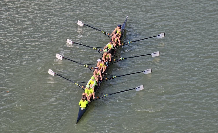 A CYC eight racing at the Head of the Hooch