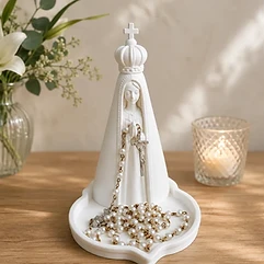 Nossa Senhora de Fátima com Terço