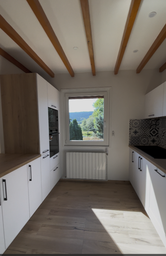 Cuisine — vue fenêtre