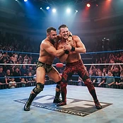 מאך מיך א דראמאישע רעסלינג WWE סטייל בילד ביידע מענטשן זאל האבן קליידער