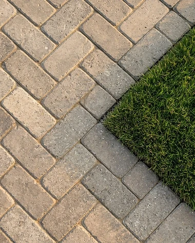 Pavers & Hardscapes