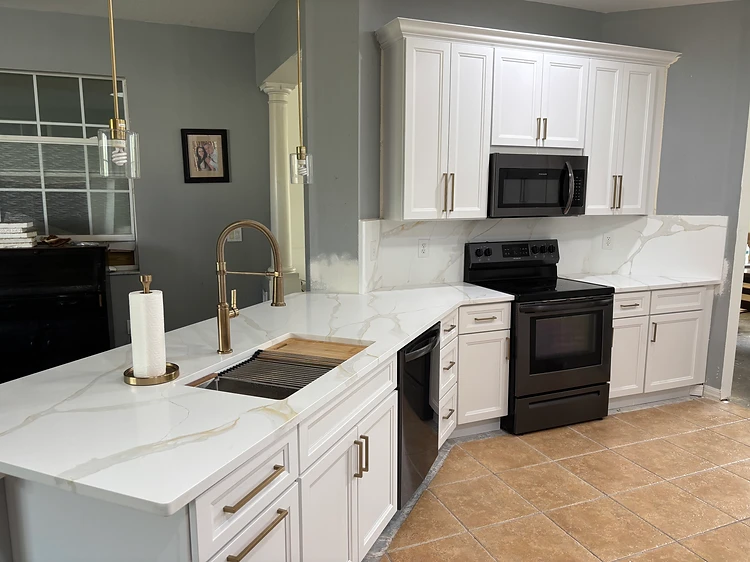 White Kitchen Cabinet Remodel in Gibsonton, FL