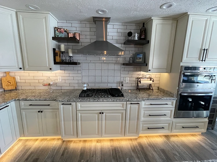 Kitchen Range Hood Remodel in Tampa, FL