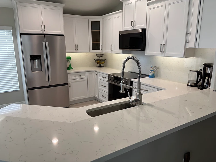 Modern Kitchen Island Design in Tampa, FL