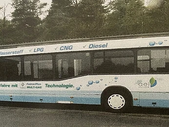 Multi-fuel bus branded Faktor Plus running on hydrogen, LPG, CNG and diesel