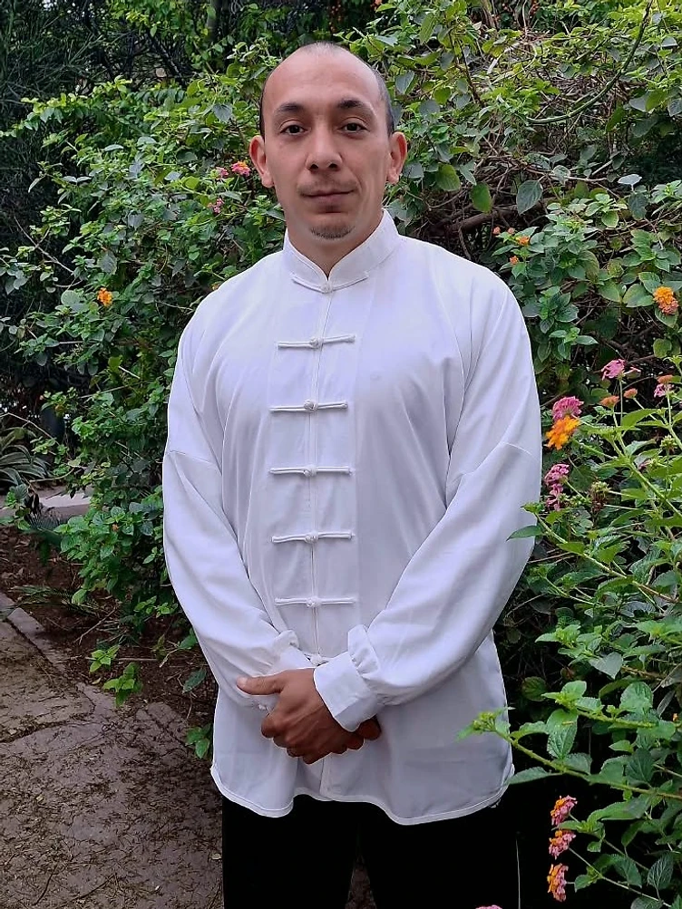 Práctica de Tai Chi estilo Chen en la naturaleza