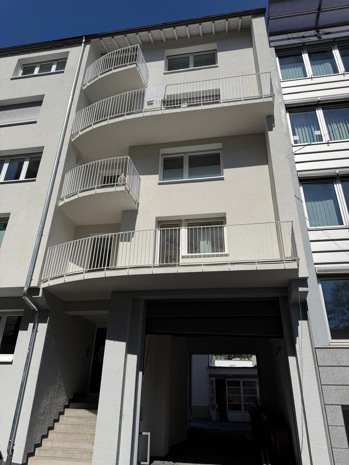 Street facade Kriegerstraße 8