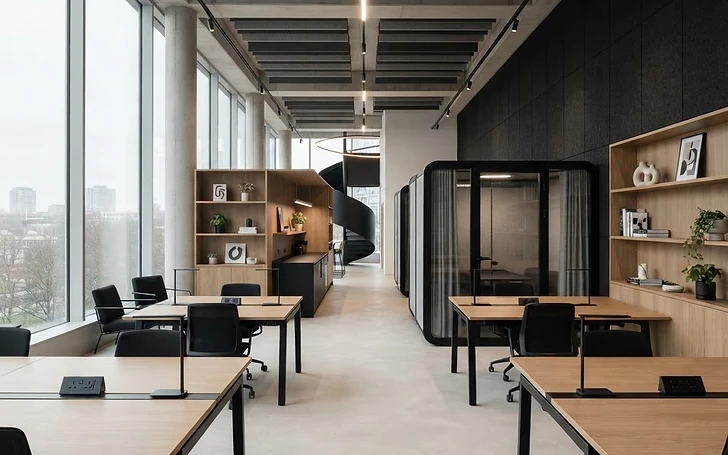 Co-working tér — Munkakörnyezet · 900 m²