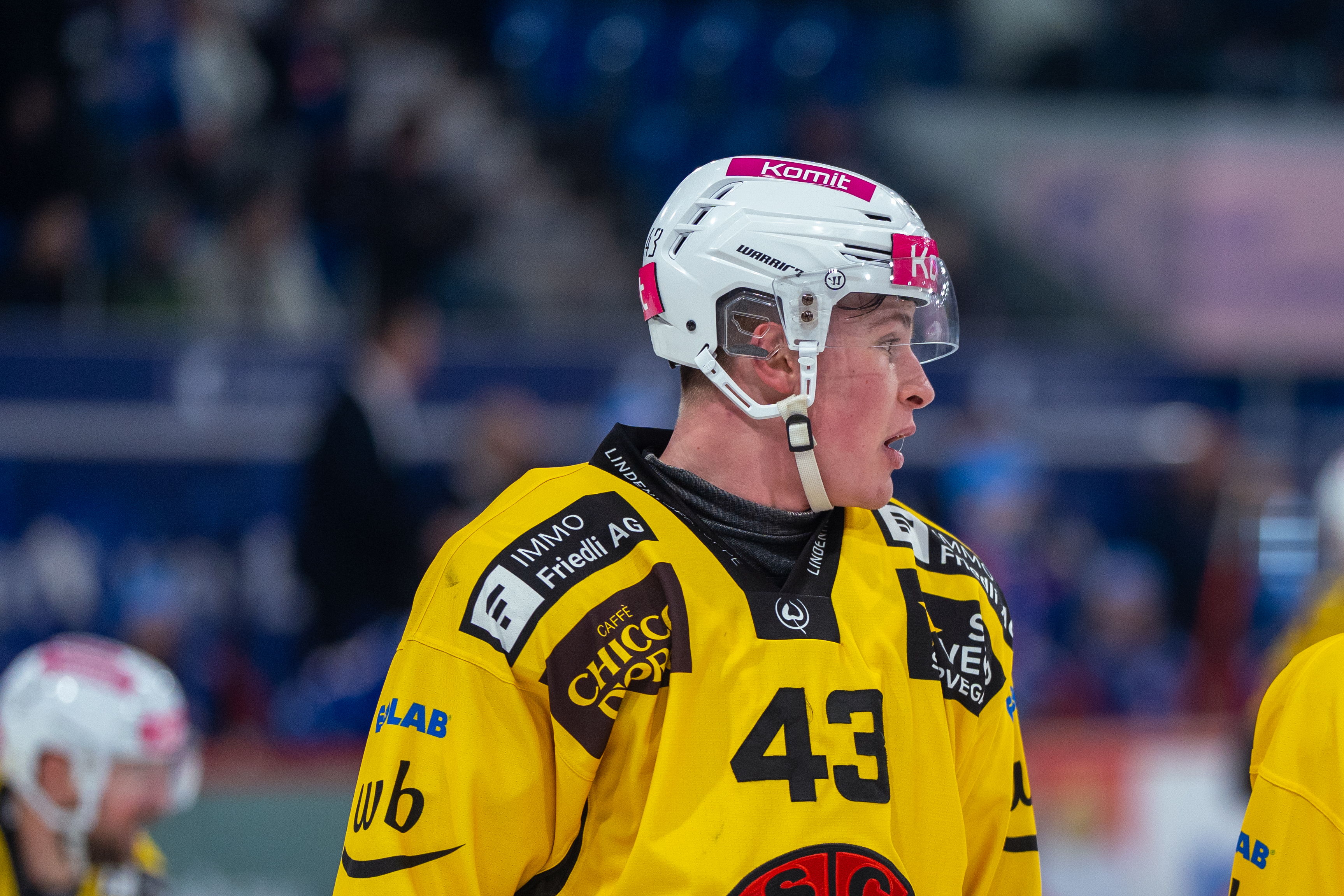 Eishockey Spieler Portrait, Sportfotograf Winterthur