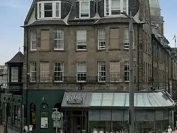 An Iconic Edinburgh Pub