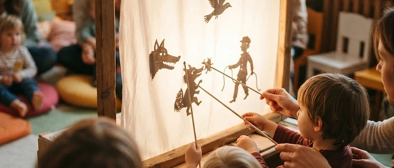 Wenn Schatten tanzen und Lieder fliegen - Theater
