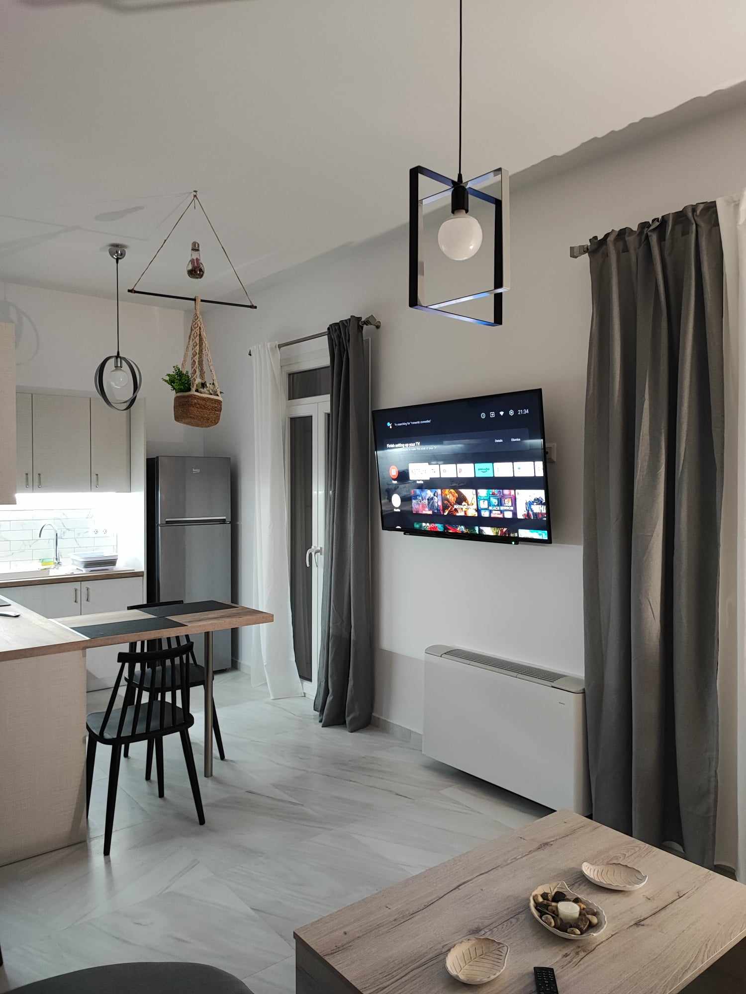 Living room flowing into the kitchen