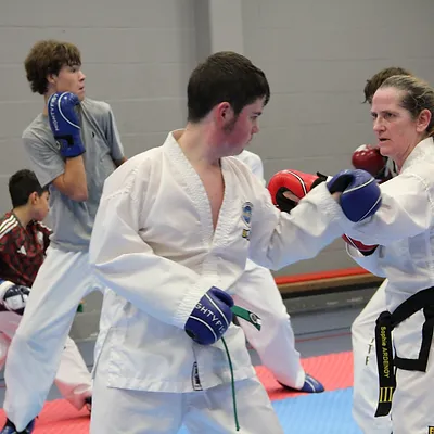 Foto's van Taekwon-do Seniors bij WonHyo in Aalst
