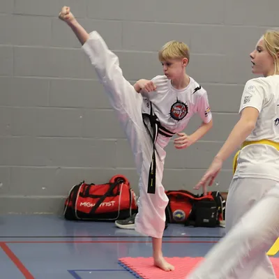 Foto's van Taekwon-do Cadets bij WonHyo in Aalst