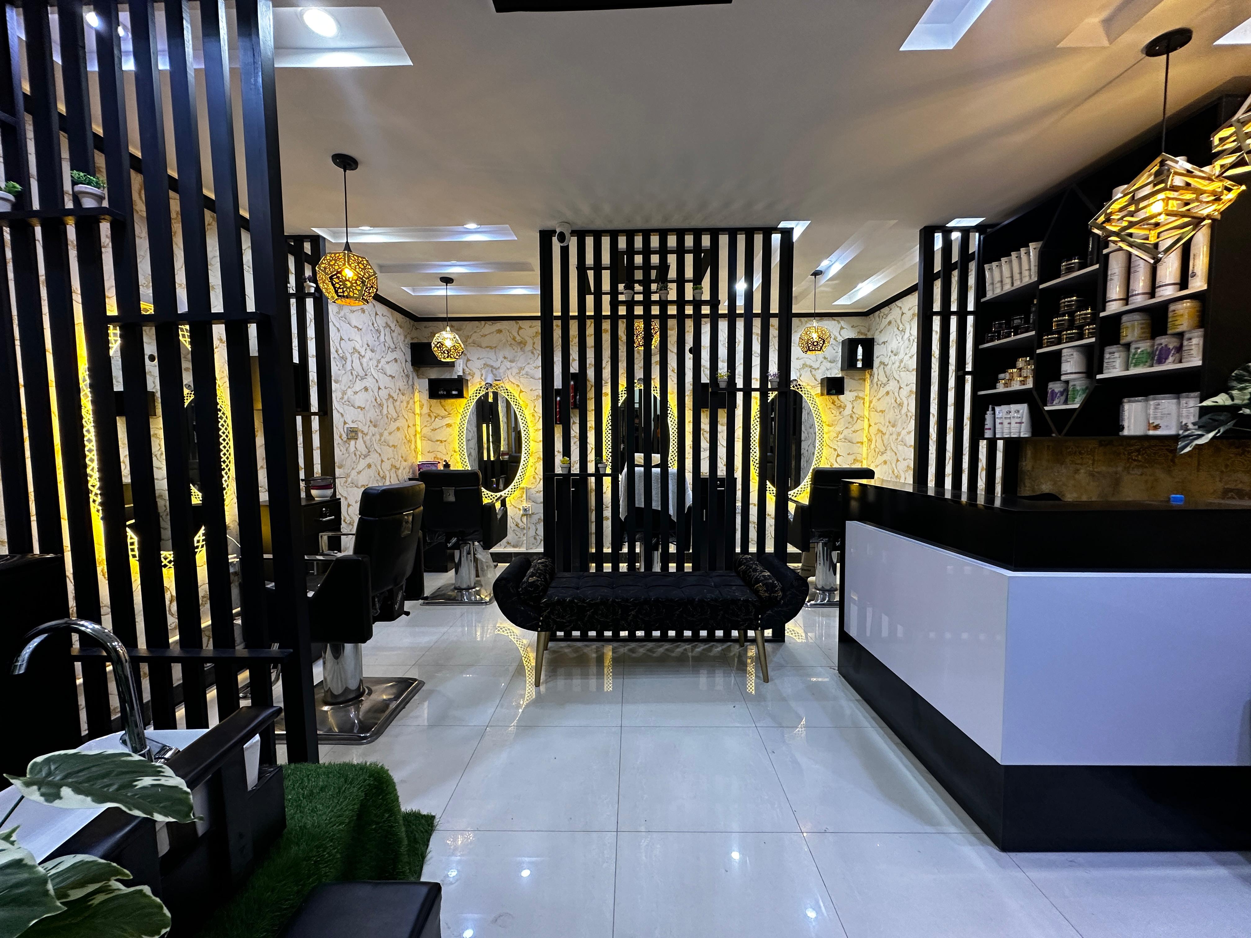MR AHTIS SALON interior — styling stations