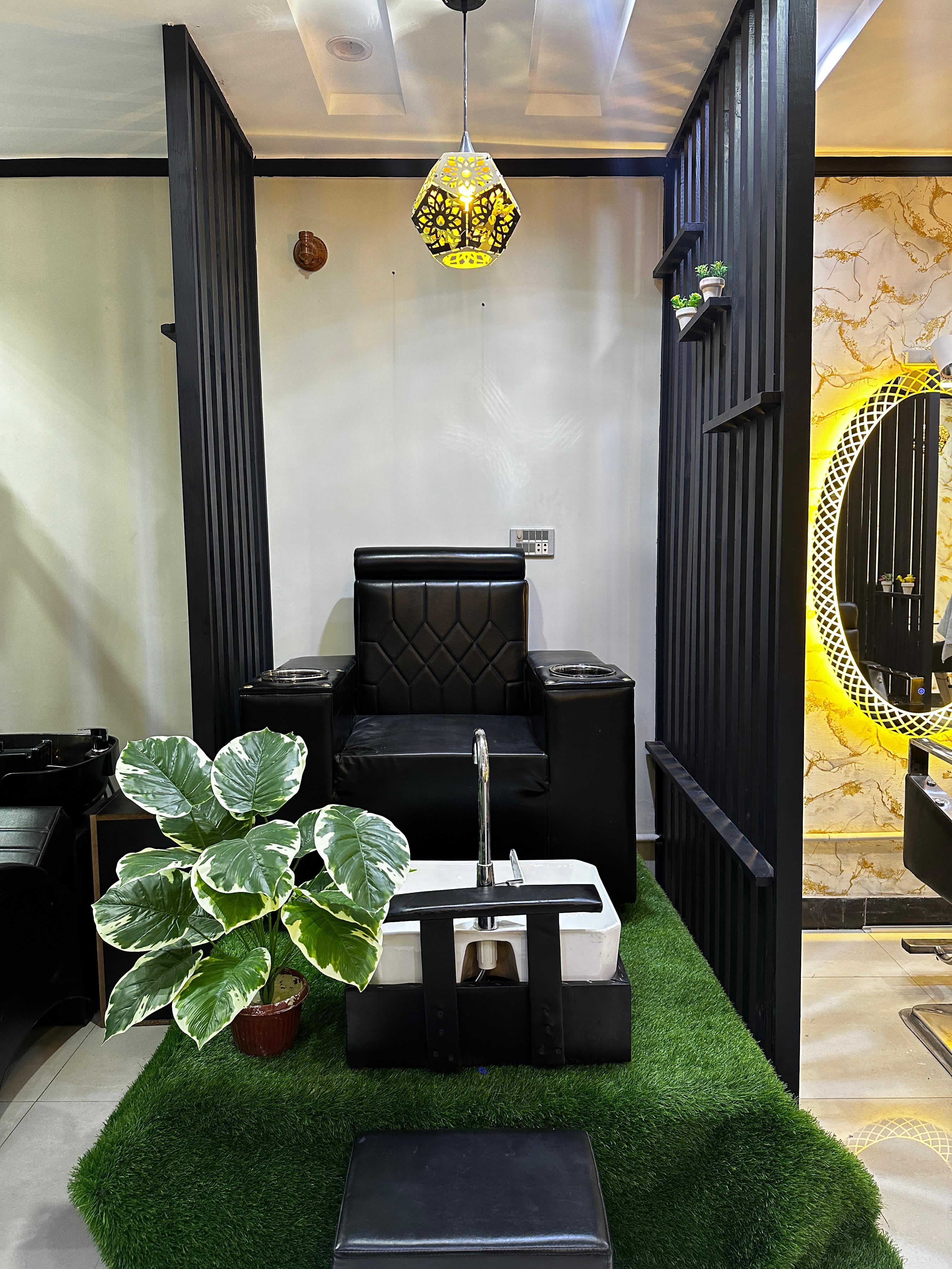 MR AHTIS SALON interior — hair wash station