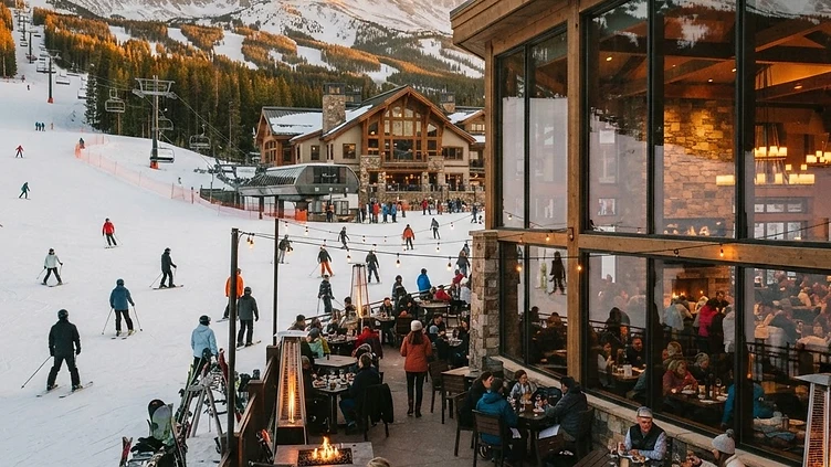 Bar Down Tavern (replaces closed Sevens) — restaurants