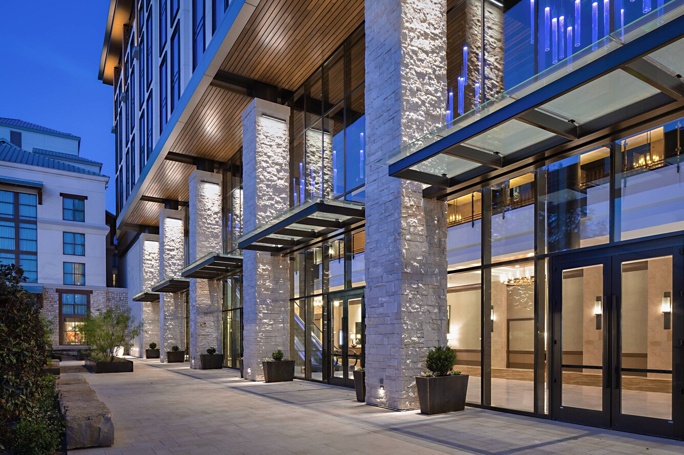 Gaylord Texan — Planters at the doors and defining space
