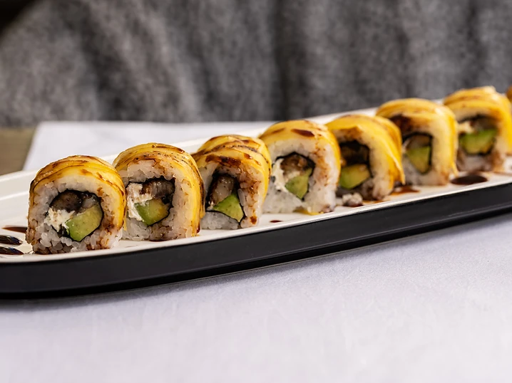 Roll de sushi de NoName Bar