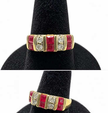 Selected pre-owned gold ring from the Gold Pros collection