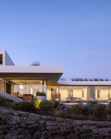 Minimal-frame glazing detail — MFP18 sliding door system