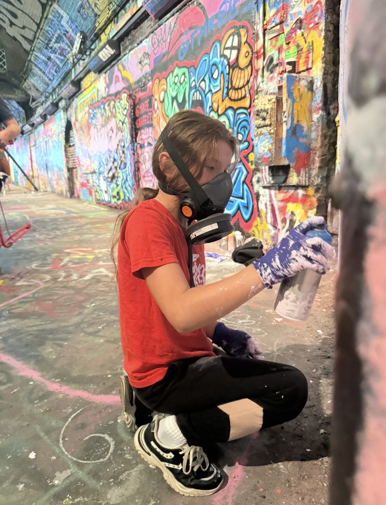 A VANDALI01 graffiti workshop in progress