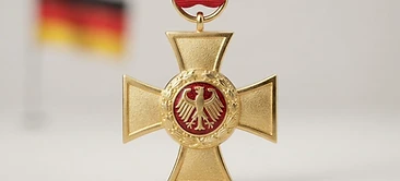 Bundeswehr Cross of Honour in Gold with Special Distinction, Valor decoration, West Germany medal