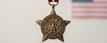 Bronze Star, Valor and merit decoration, United States medal