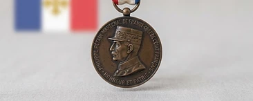 Wounded Insignia (Vichy Issue), Distinguished service decoration, Vichy France medal