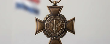 Flying Cross, Valor decoration, Netherlands medal