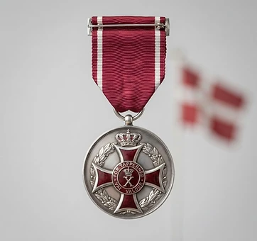 Distinguished Flying Medal, Valor decoration, Denmark medal