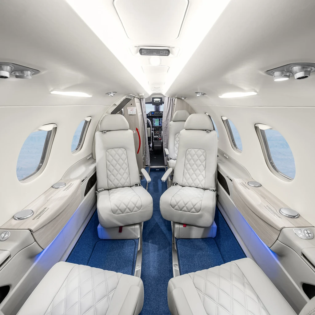 Light jet — cabin thumbnail