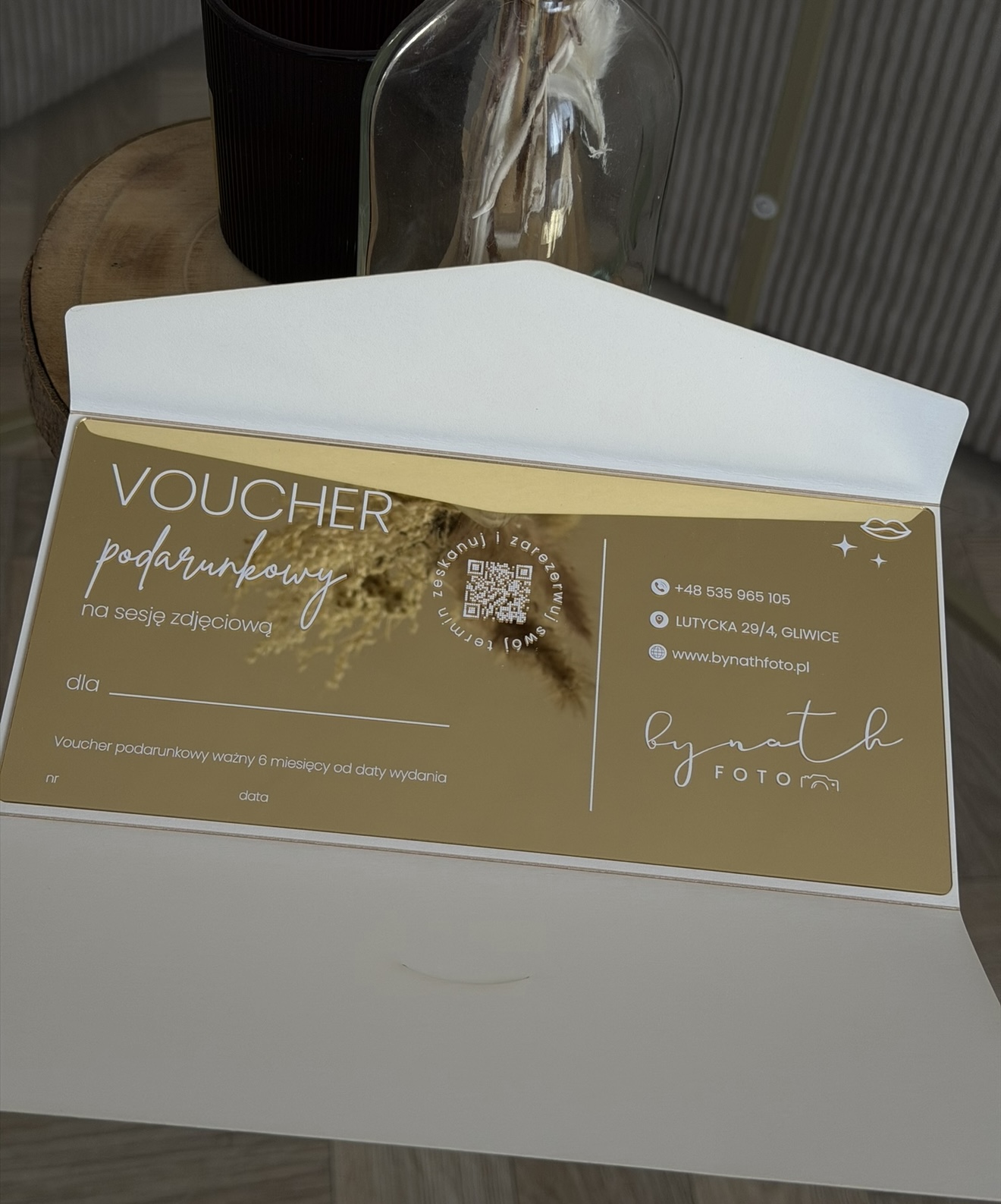 Fizyczny voucher podarunkowy byNath FOTO