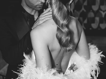 Couple en noir et blanc — Reflection of Love