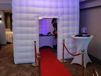 A red carpet leading up to the photo booth