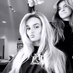 Client with long hair at LNI Hairdesign