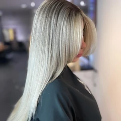 Blonde transformation by LNI Hairdesign