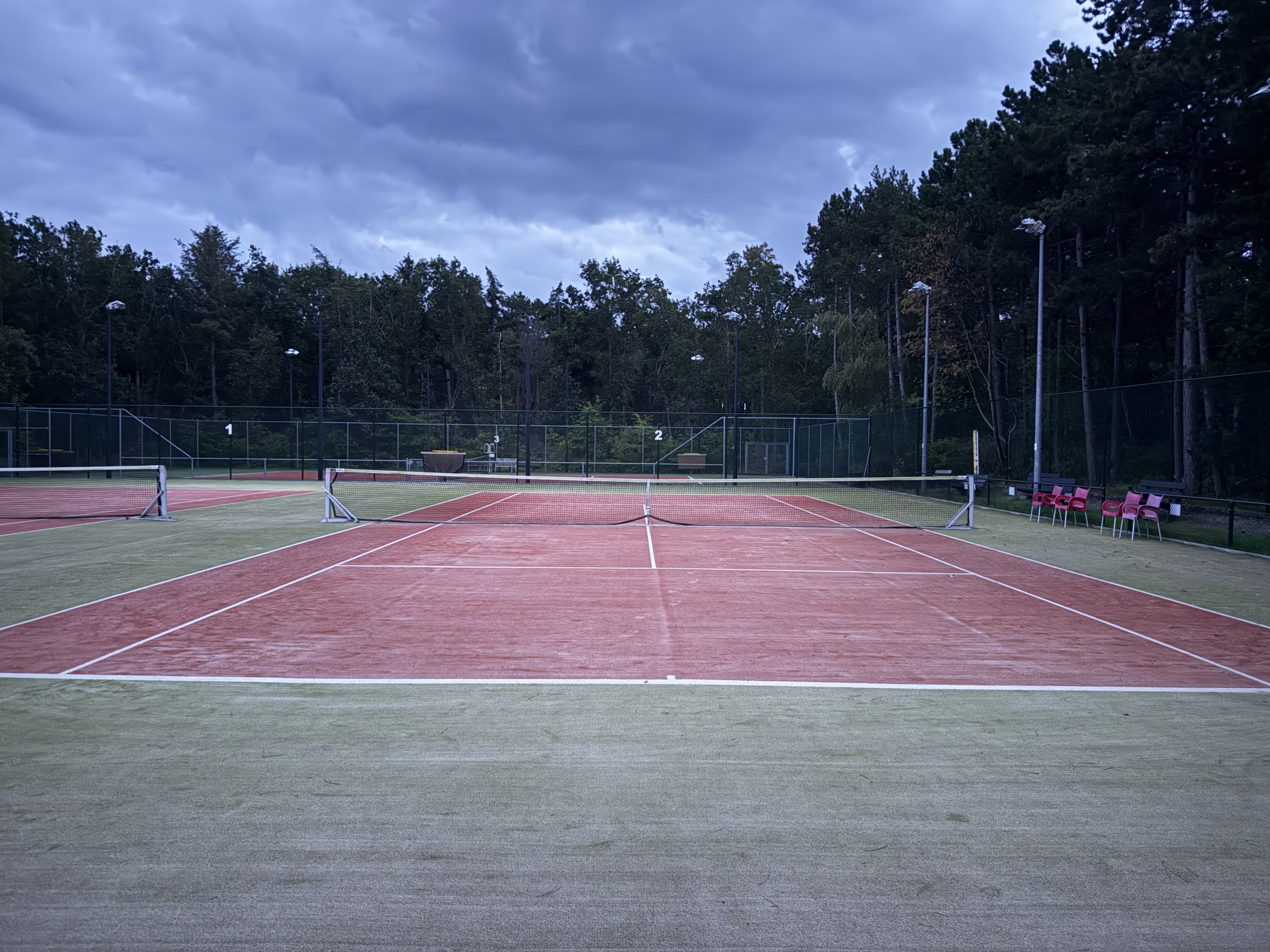 Court 02
