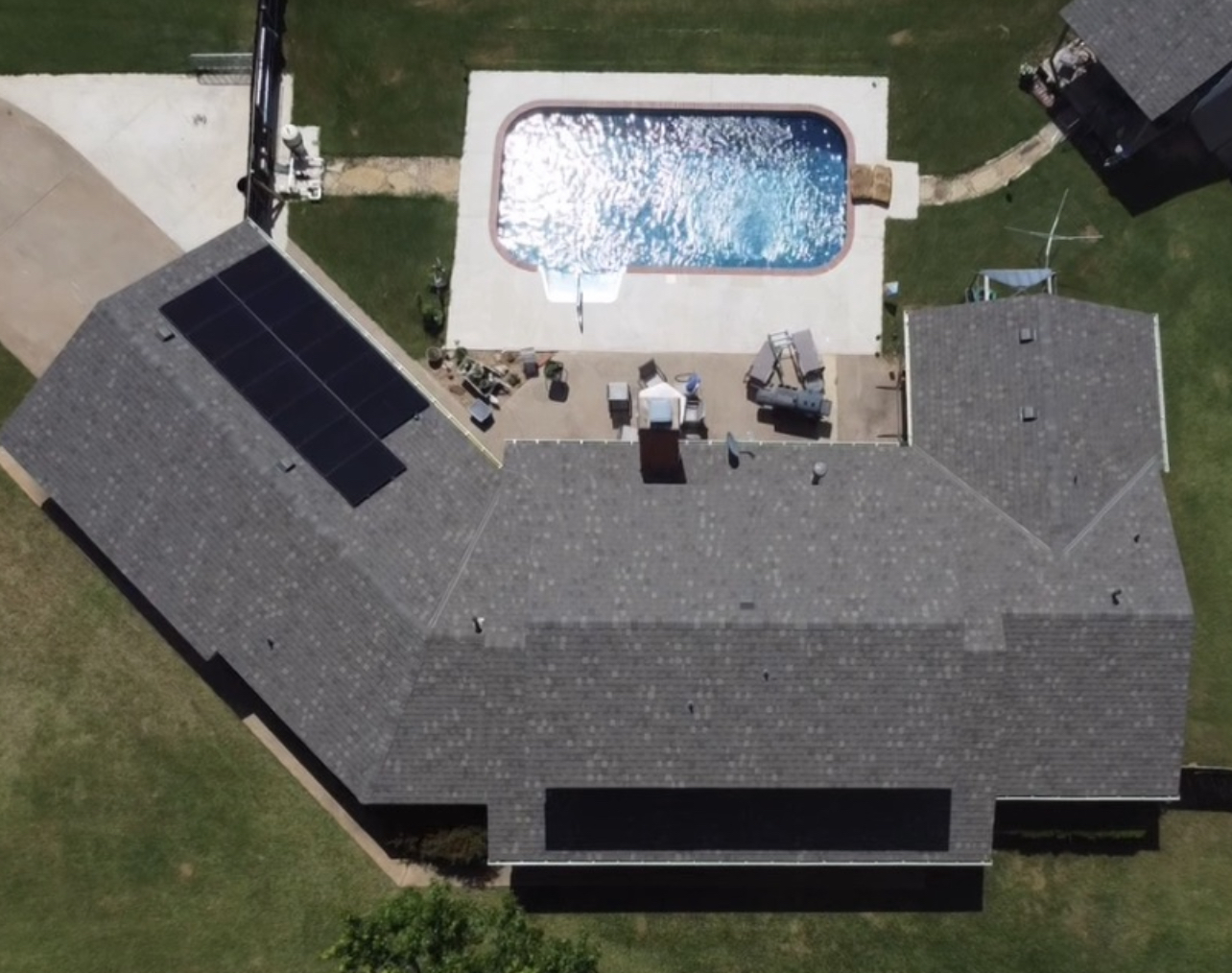 IT RoofTech roofing crew inspecting a roof