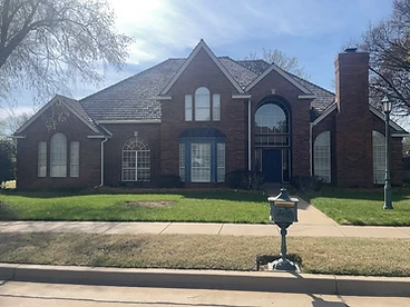 Custom home roofing installation