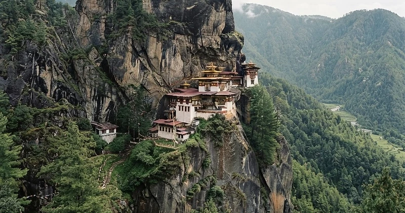 Day 4 · Bumthang, cliff-side legends