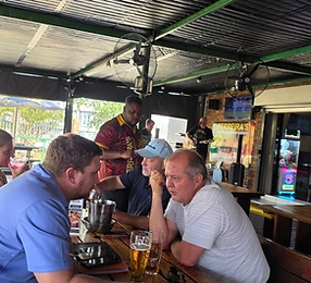 Live music and diners on the Ferreira's patio