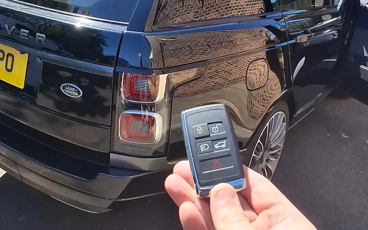 Replacement Range Rover smart key programmed at the customer's vehicle