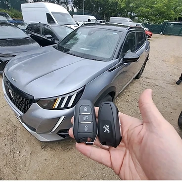 Peugeot 2008 GT – Second smart key supplied and programmed on site