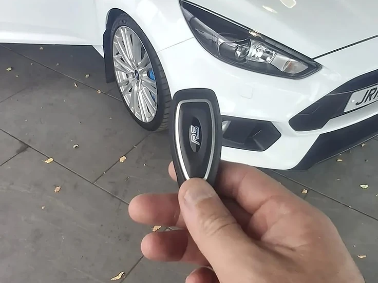 Ford Focus RS: Replacement flip key cut and programmed