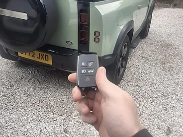 Land Rover Defender 90 – All keys lost in Cheshire