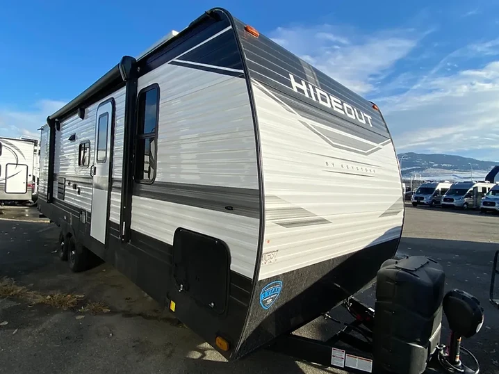 2022 Hideout 26 foot Bunkhouse travel trailer, image 1 of 10