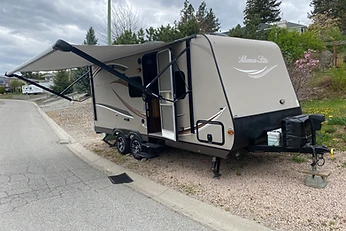 2016 Rambler 21 foot Rear Lounge travel trailer with driver-side slide-out